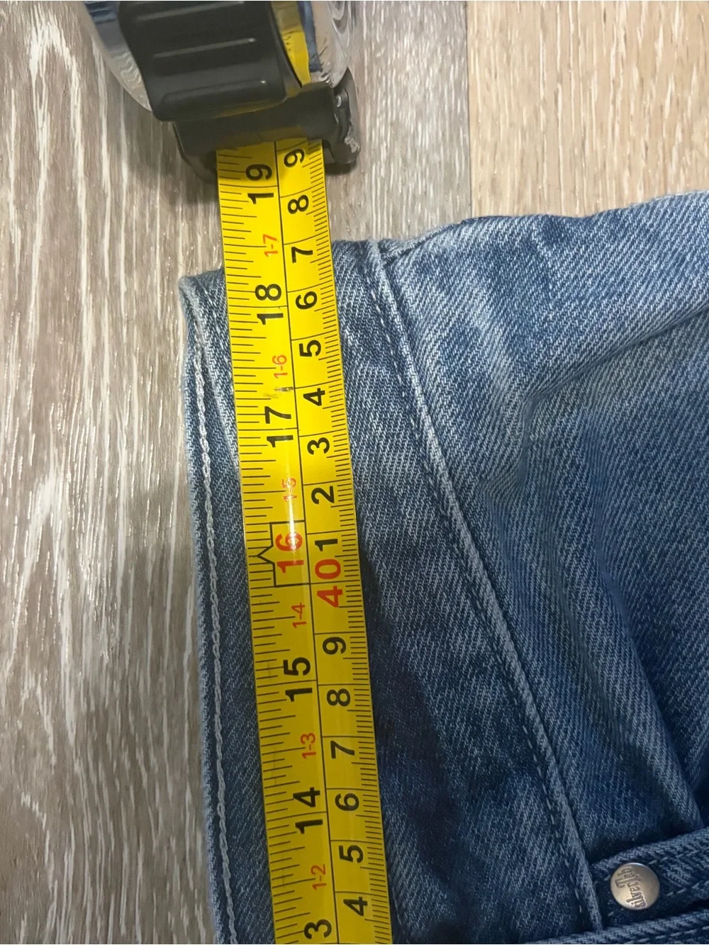 Vintage Levi Silver Tab Medium Blue Wash Loose Jeans